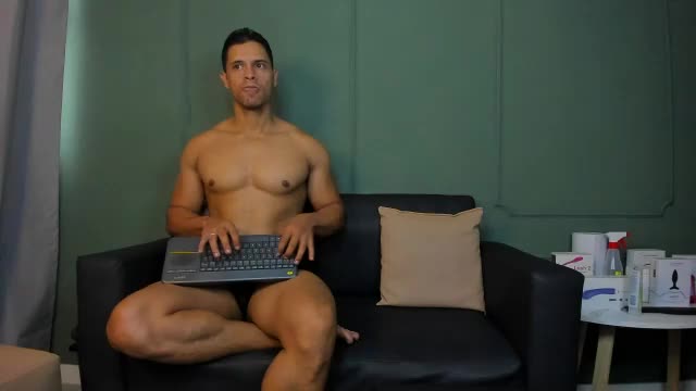 dominc_berry Webcam Chat June 14, 2026