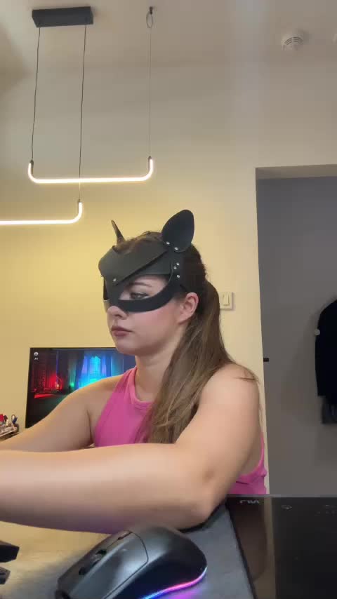 sexysecret69 Webcam Chat June 26, 2026