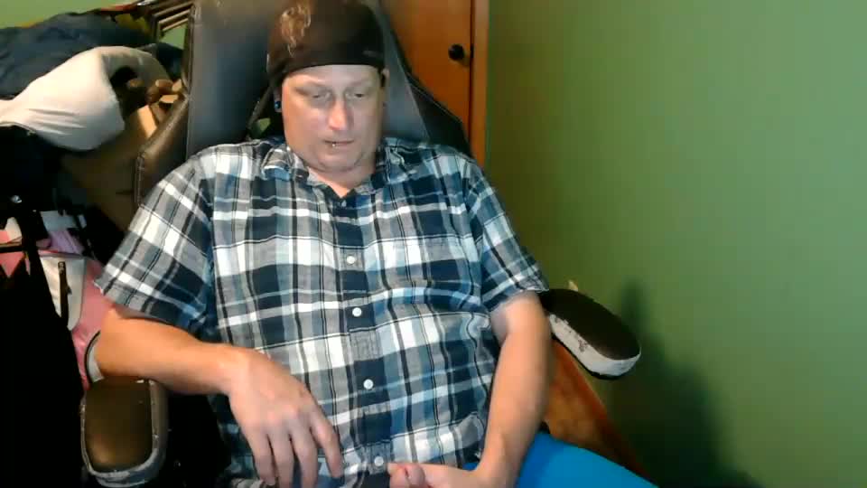 edwardaims_2please Webcam Chat June 29, 2026