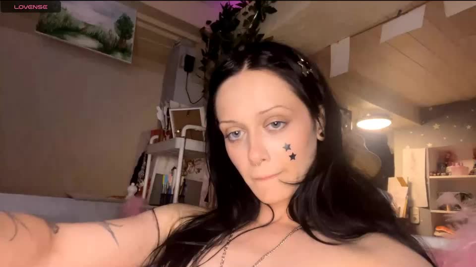 holliedavine Webcam Chat June 28, 2026