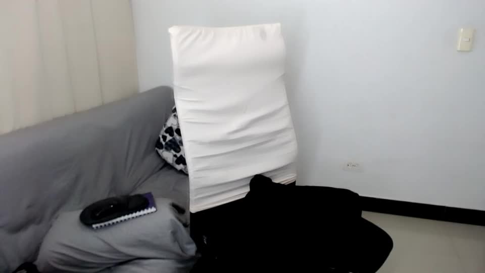 laura_pervert_ Webcam Chat June 28, 2026