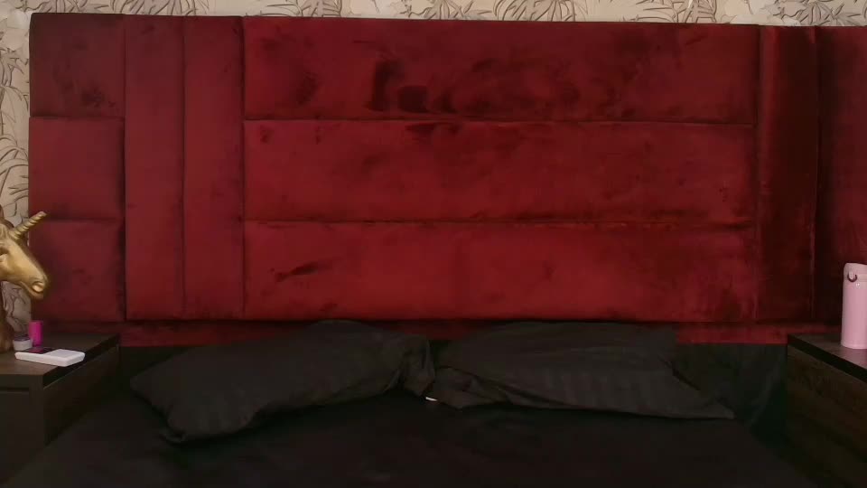 strawberrymia68_ Webcam Chat June 26, 2026