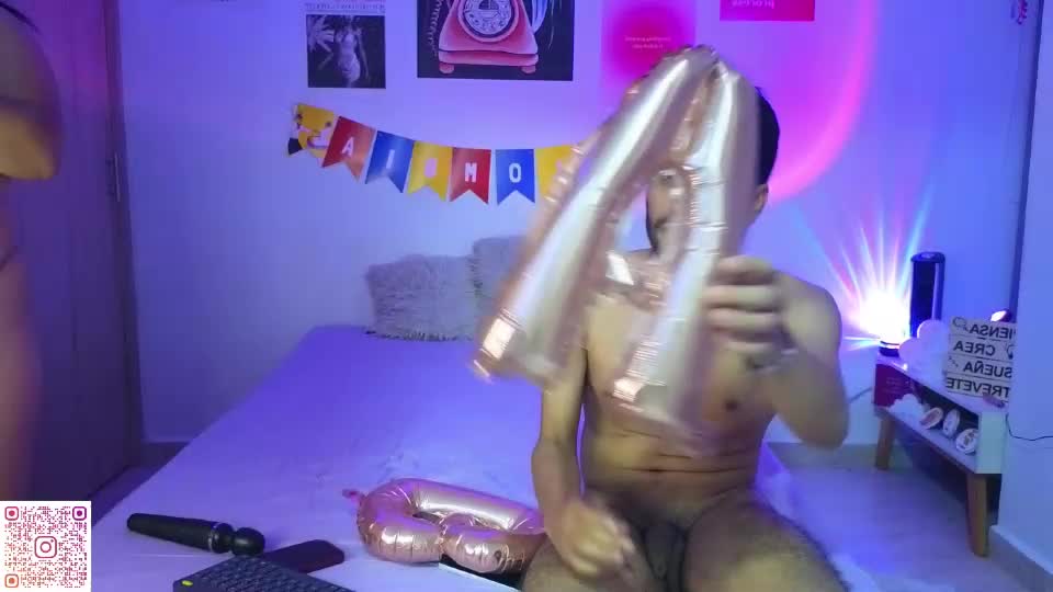 angie_bigboobs Webcam Chat June 27, 2026