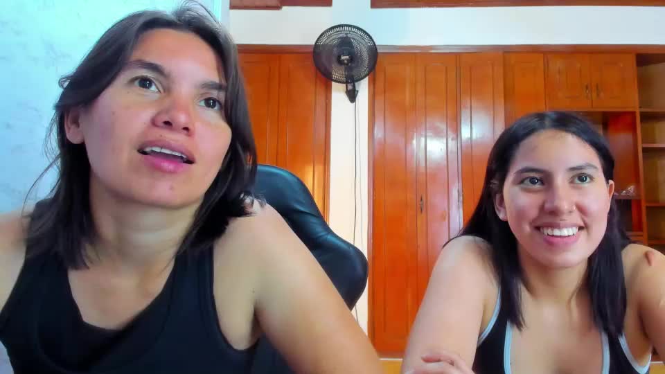 emily_and_soffy Webcam Chat June 26, 2026