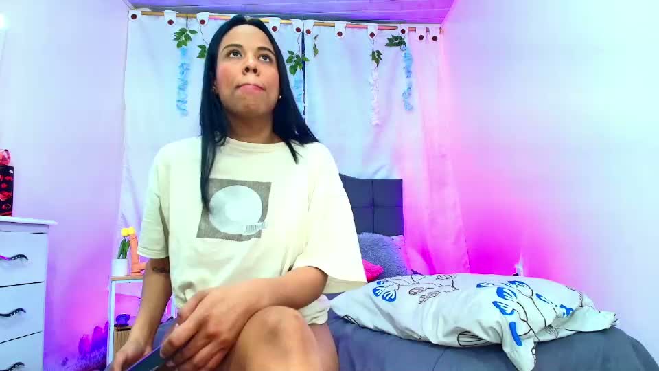 valentina_y_sneiderr Webcam Chat July 1, 2026