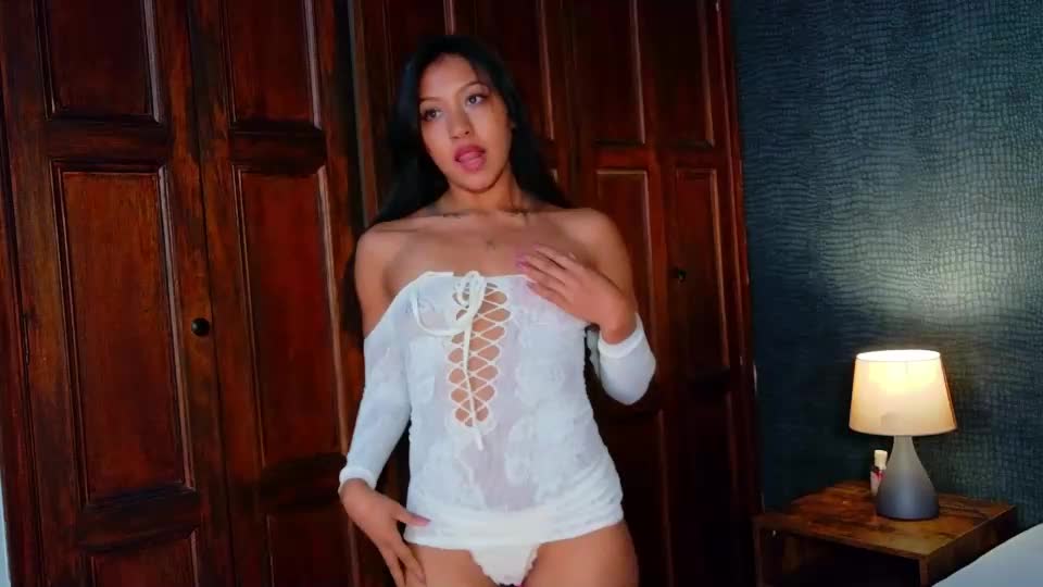 sharlottjoness Webcam Chat July 1, 2026