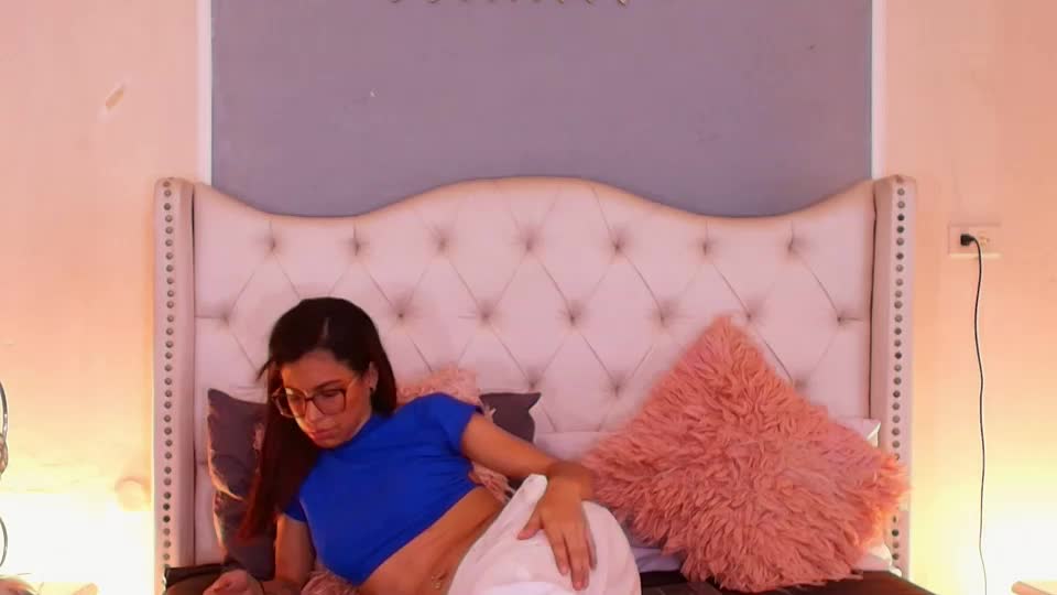 emily_loperaa Webcam Chat July 1, 2026