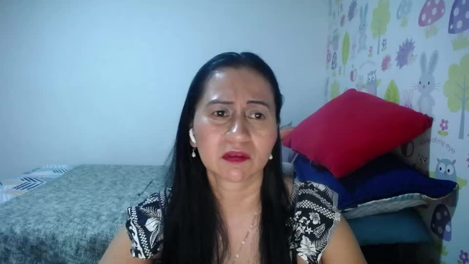 tyna_b Webcam Chat July 1, 2026