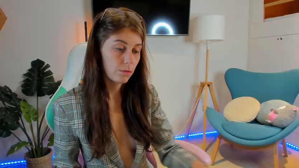 hailey__green Webcam Chat July 1, 2026
