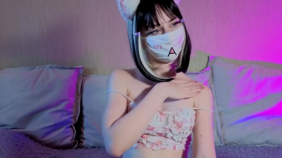 lunanyanmi Webcam Chat July 1, 2026