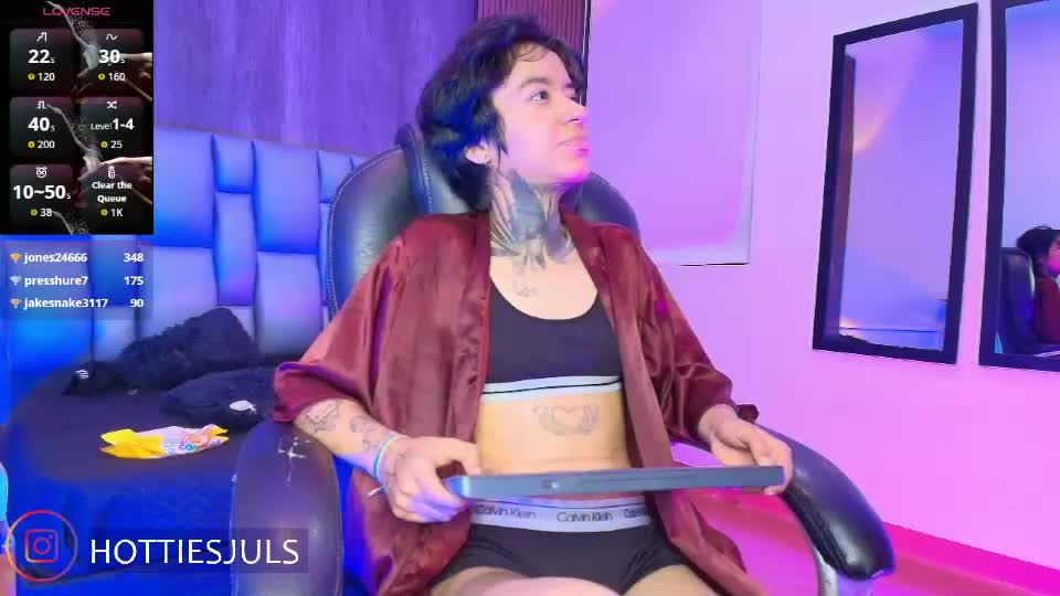hottiesjuls Webcam Chat July 1, 2026