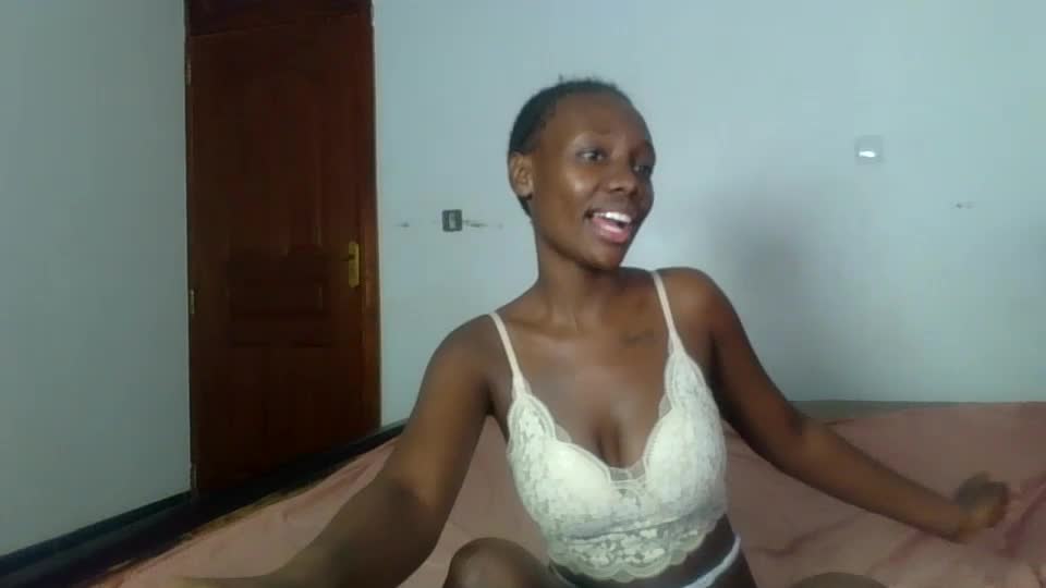 peach_ebonny Webcam Chat July 1, 2026