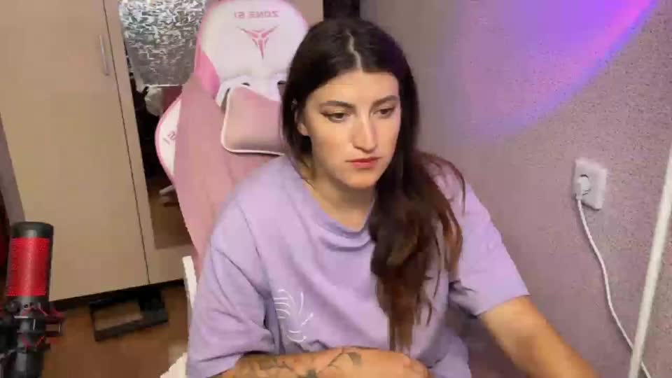 katrin_kristal Webcam Chat July 1, 2026