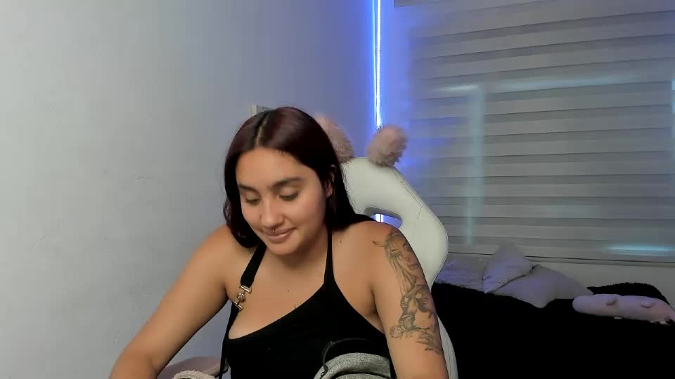caroline_rodriguez_9 Webcam Chat July 2, 2026