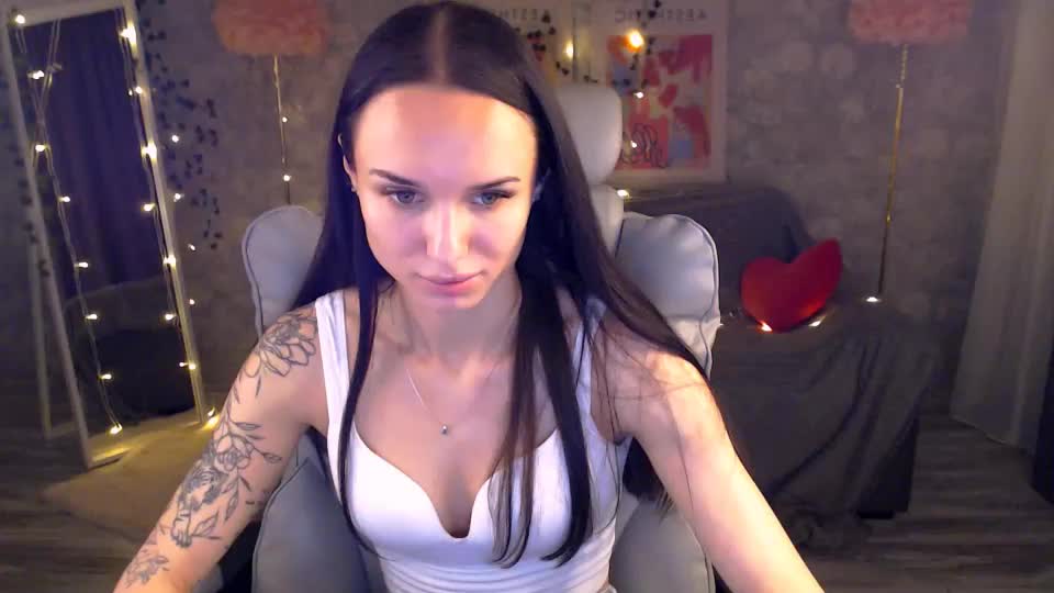 nicolemerz Webcam Chat July 3, 2026