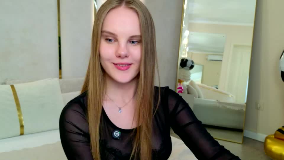 lili_lohan Webcam Chat July 4, 2026