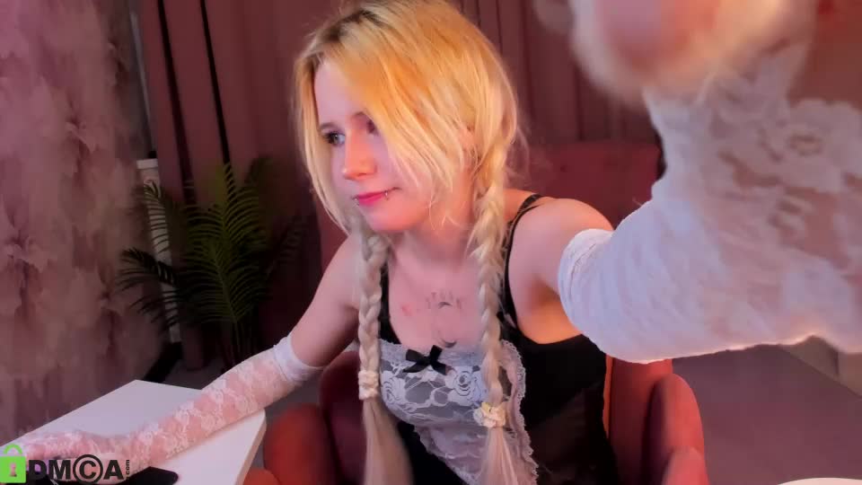kiki_peach Webcam Chat July 4, 2026