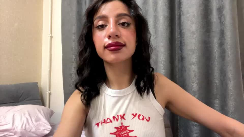 nadinevanni Webcam Chat July 4, 2026