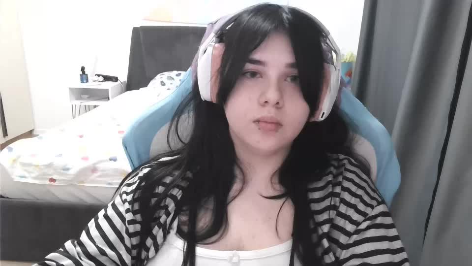 julianesanzo Webcam Chat July 4, 2026