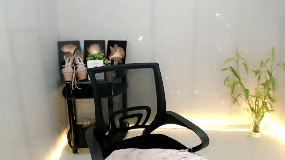 enchantress_mia03 Webcam Chat July 4, 2026