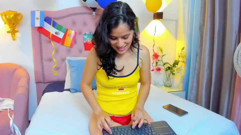 paulinavera Webcam Chat July 4, 2026