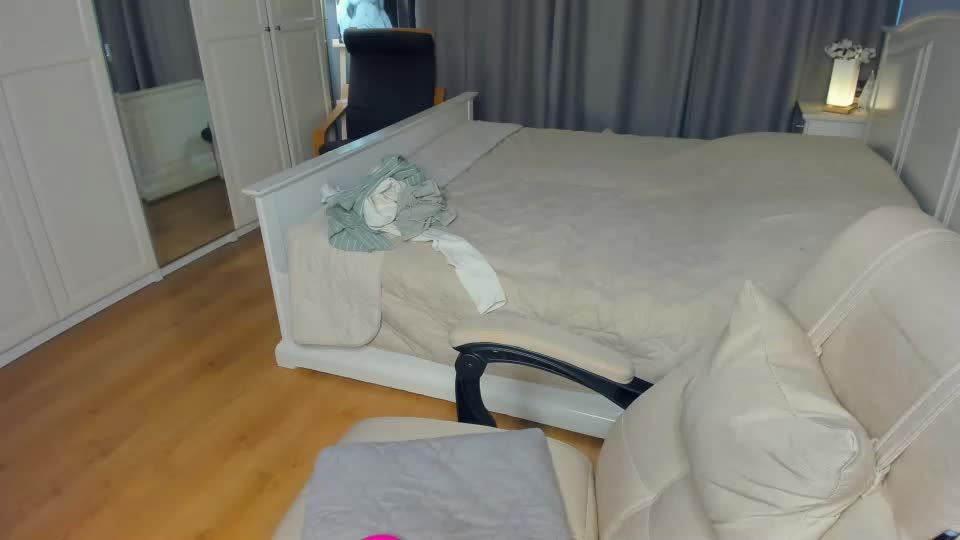 cuty_petite Webcam Chat July 4, 2026