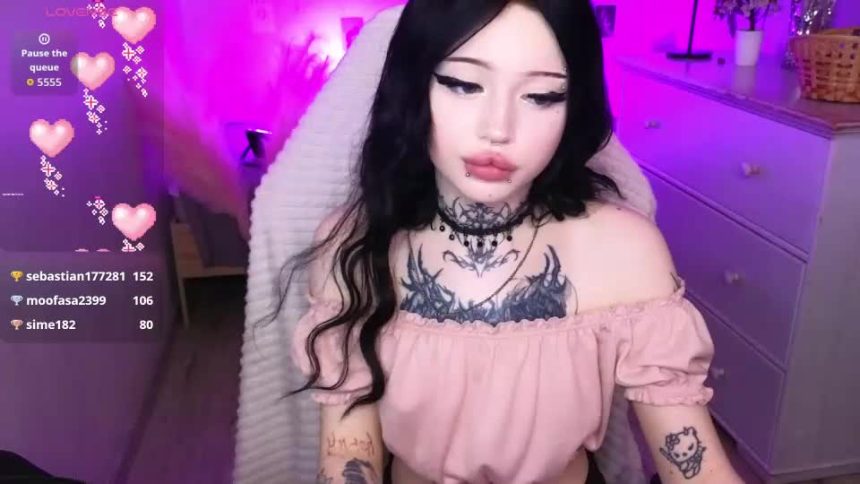 emma_kirks Webcam Chat July 5, 2026