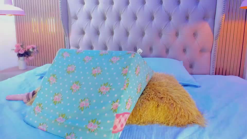 violettaruizz Webcam Chat July 5, 2026