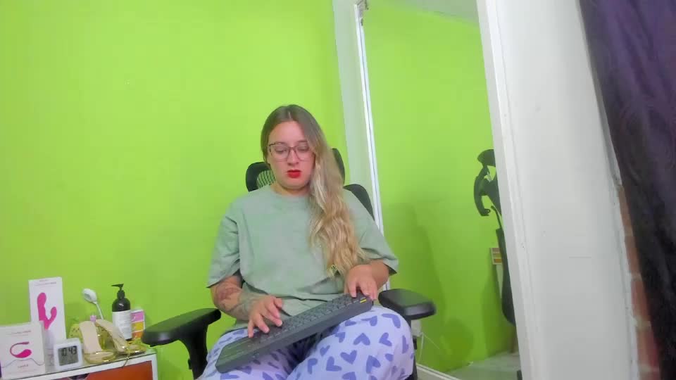 auradivina2 Webcam Chat July 5, 2026