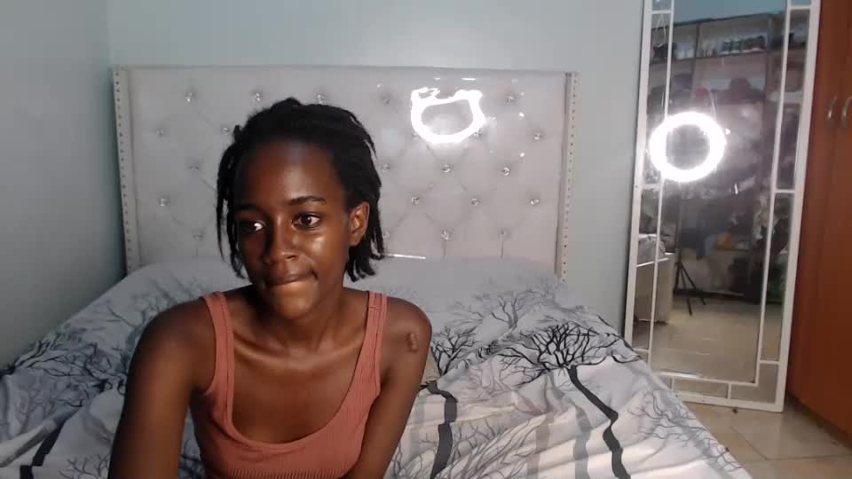 ebonypetitequeen Webcam Chat July 5, 2026