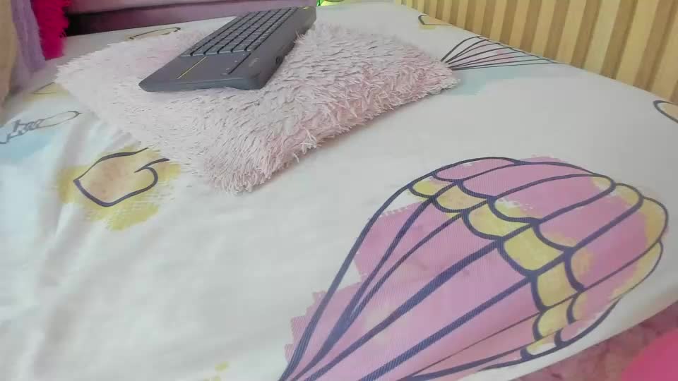lovely__kiss__ Webcam Chat July 5, 2026