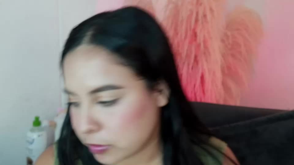bella_saint33 Webcam Chat July 5, 2026