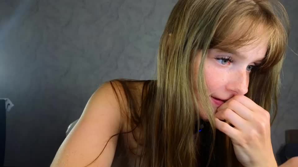 lovelly_molly Webcam Chat July 6, 2026