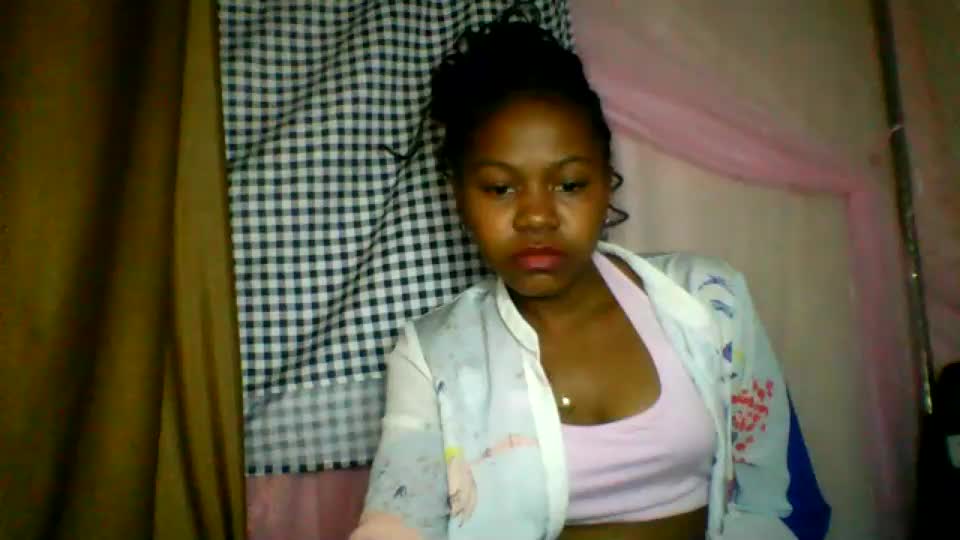 lara_belle Webcam Chat July 6, 2026