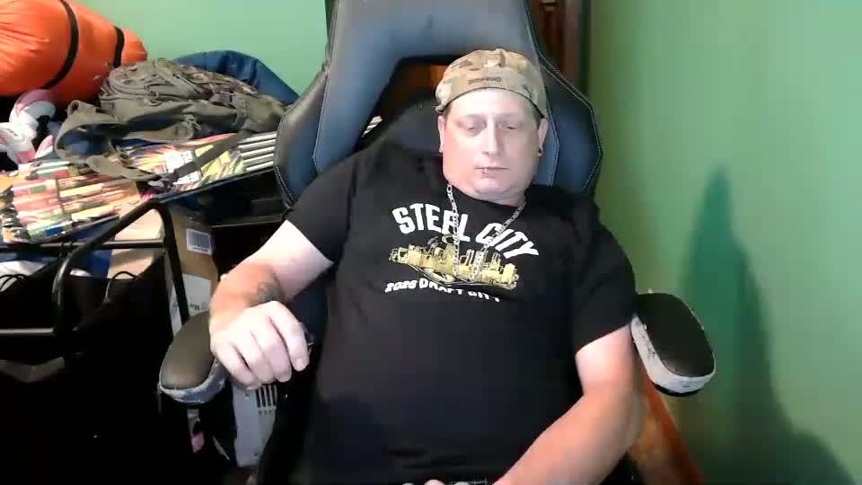 edwardaims_2please Webcam Chat July 6, 2026