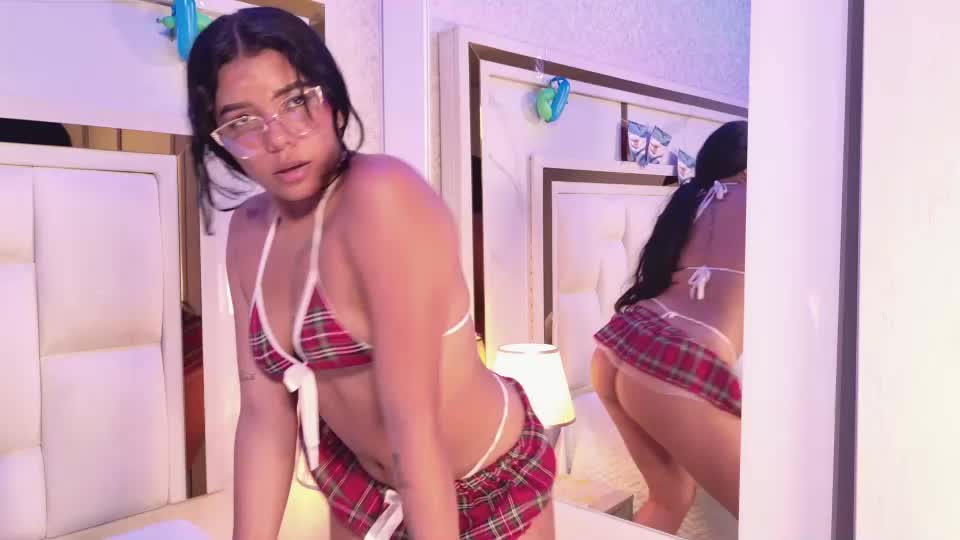 michell_starrr Webcam Chat July 6, 2026