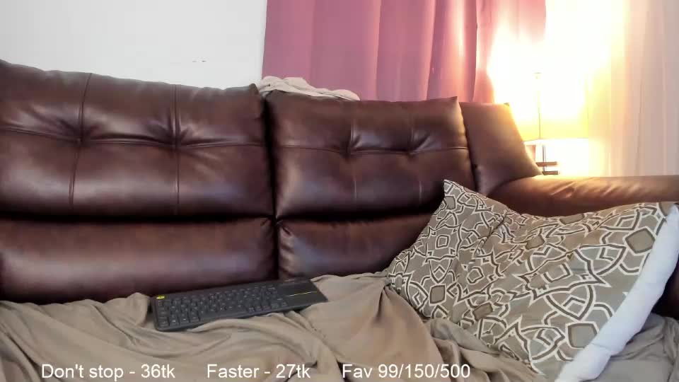 pretty_emii Webcam Chat July 7, 2026