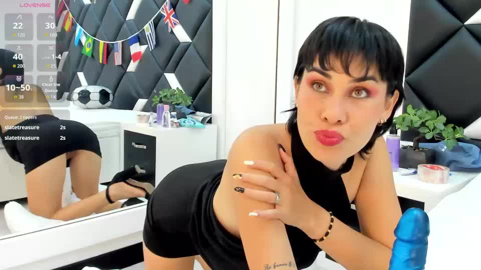 carlalinares Webcam Chat July 7, 2026