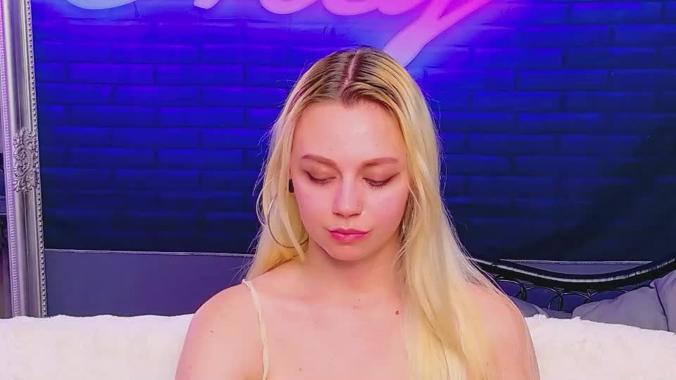 alessiacroft Webcam Chat July 7, 2026