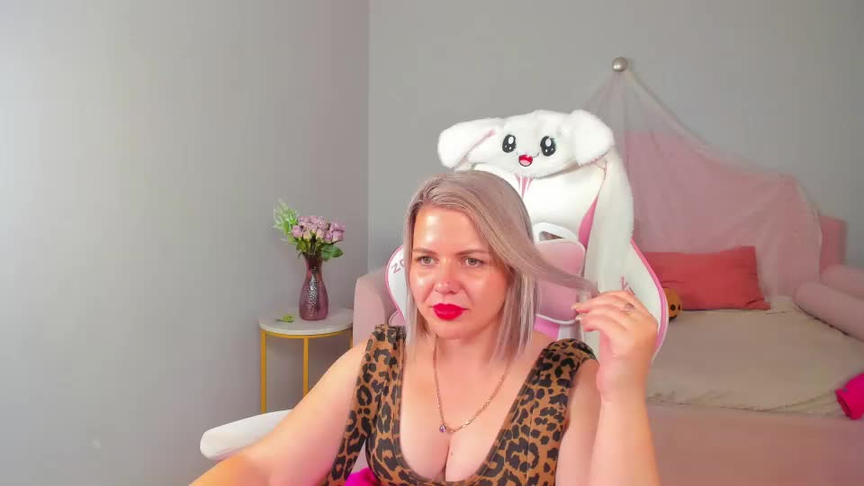 adeleravelle Webcam Chat July 7, 2026