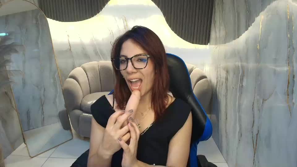 nadia_r_ Webcam Chat July 7, 2026