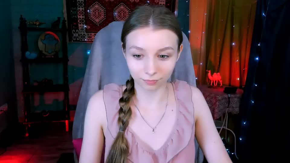 juliedaniel Webcam Chat July 8, 2026