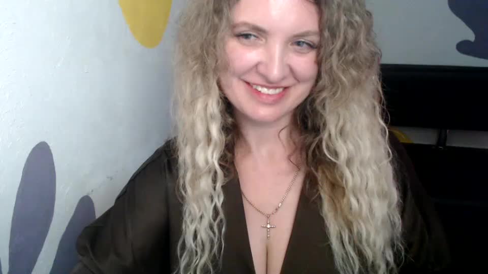 luxdonna Webcam Chat July 8, 2026
