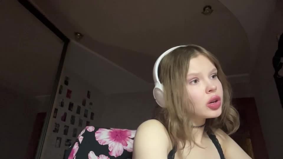 deanacharon Webcam Chat July 8, 2026
