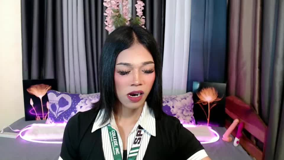 urlovely_jemma Webcam Chat July 8, 2026