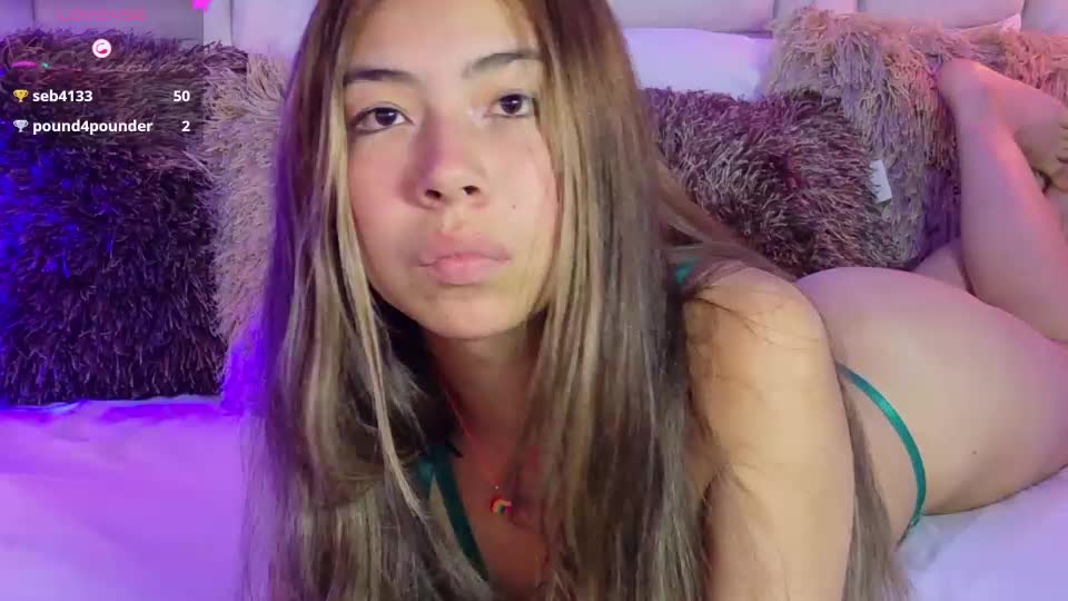 valeygomez Webcam Chat July 8, 2026