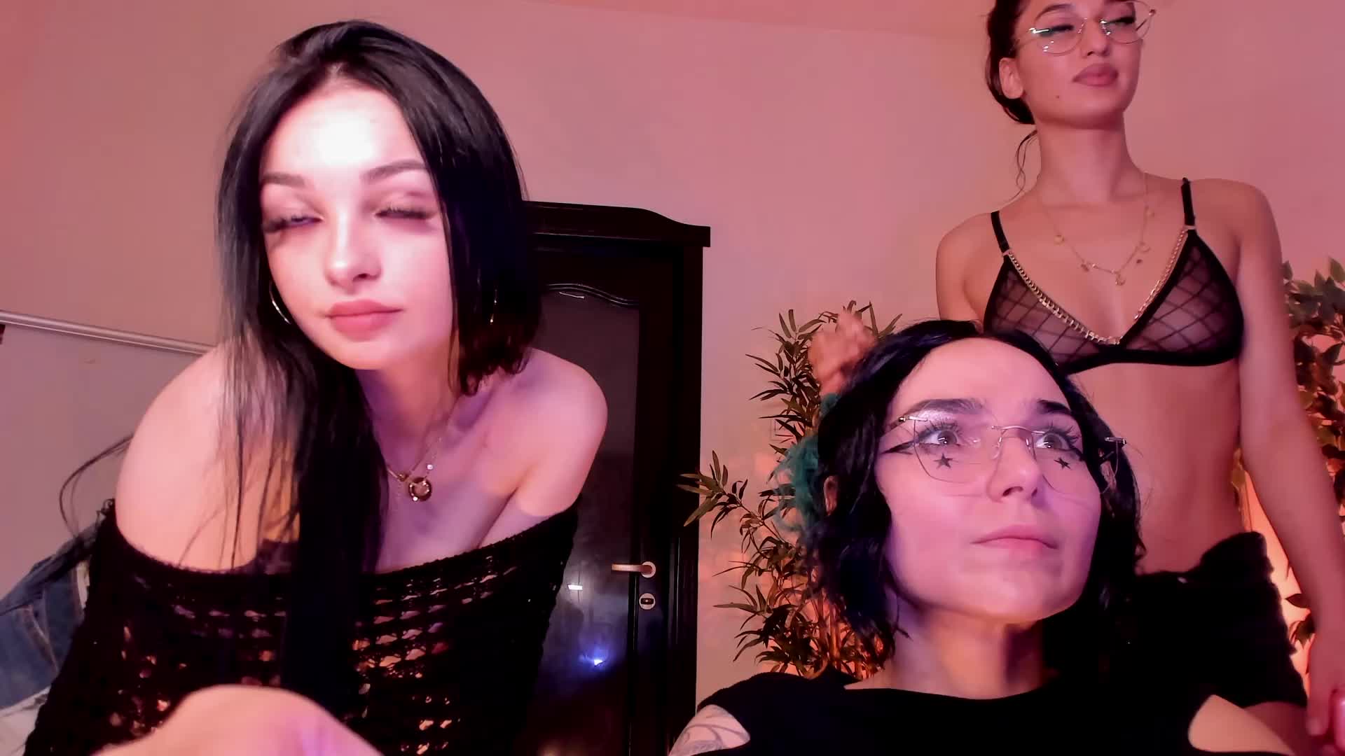 Moona-Ruby Webcam Chat July 8, 2026