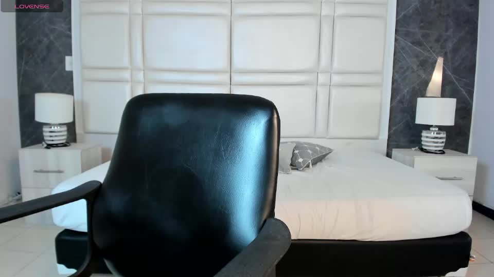 zoelinss_ Webcam Chat July 8, 2026