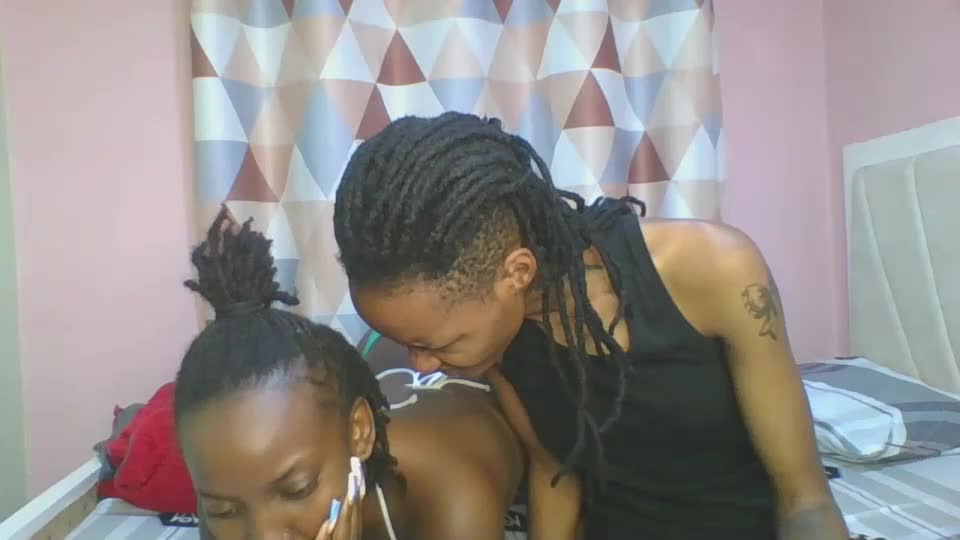 messyluna Webcam Chat July 8, 2026