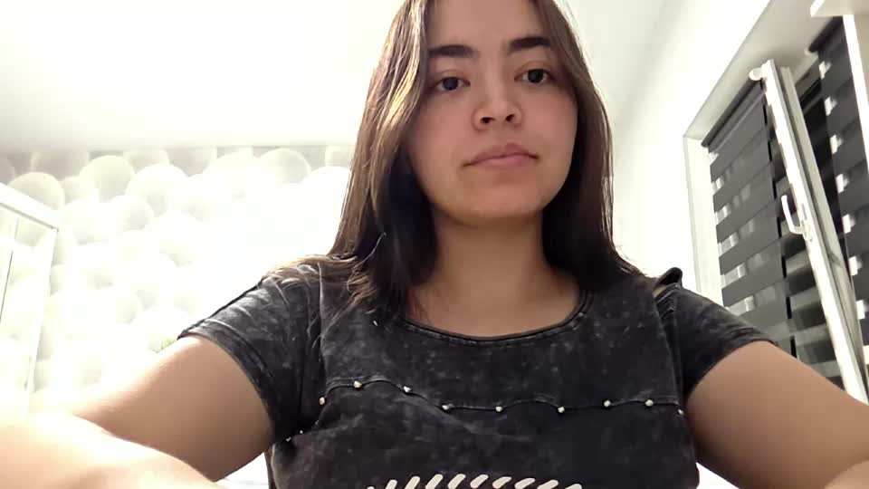 tondalurie Webcam Chat July 8, 2026